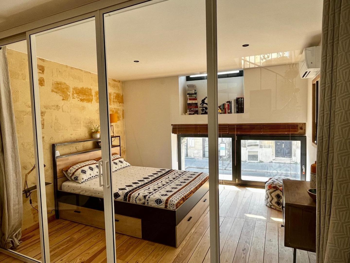 Вилла Lovely Townhouse Бордо Экстерьер фото